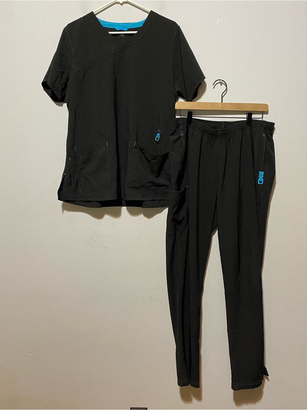 Carhartt Force Women's Scrub Set Black Size XL Cargo Top & Pants Medical Nurse
